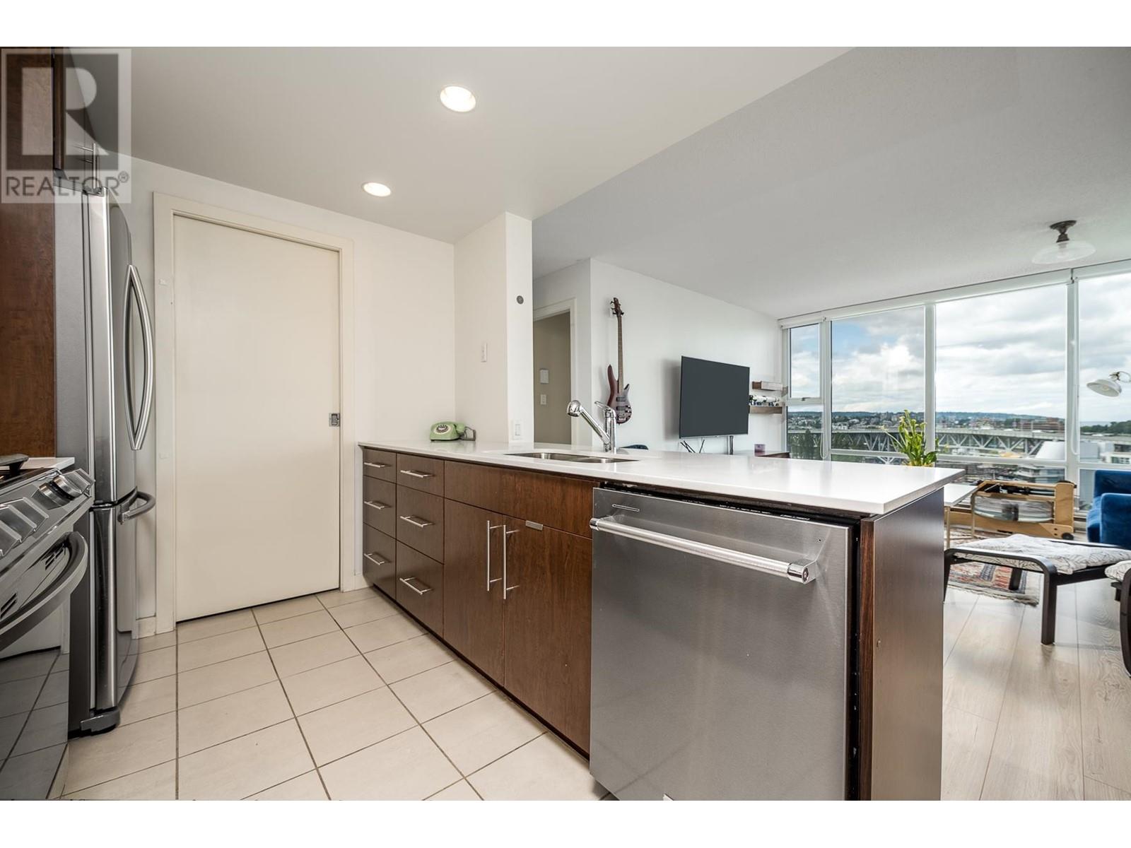 1705 455 Beach Crescent, Vancouver, British Columbia  V6Z 3E5 - Photo 5 - R3009680