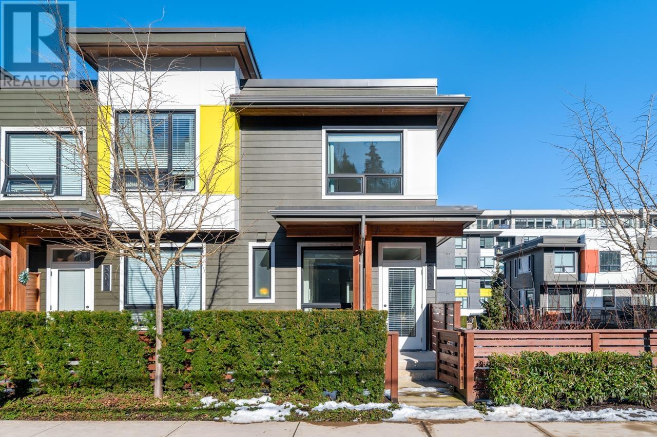 505 3021 St George Street, Port Moody, British Columbia  V3H 0K3 - Photo 1 - R3009694