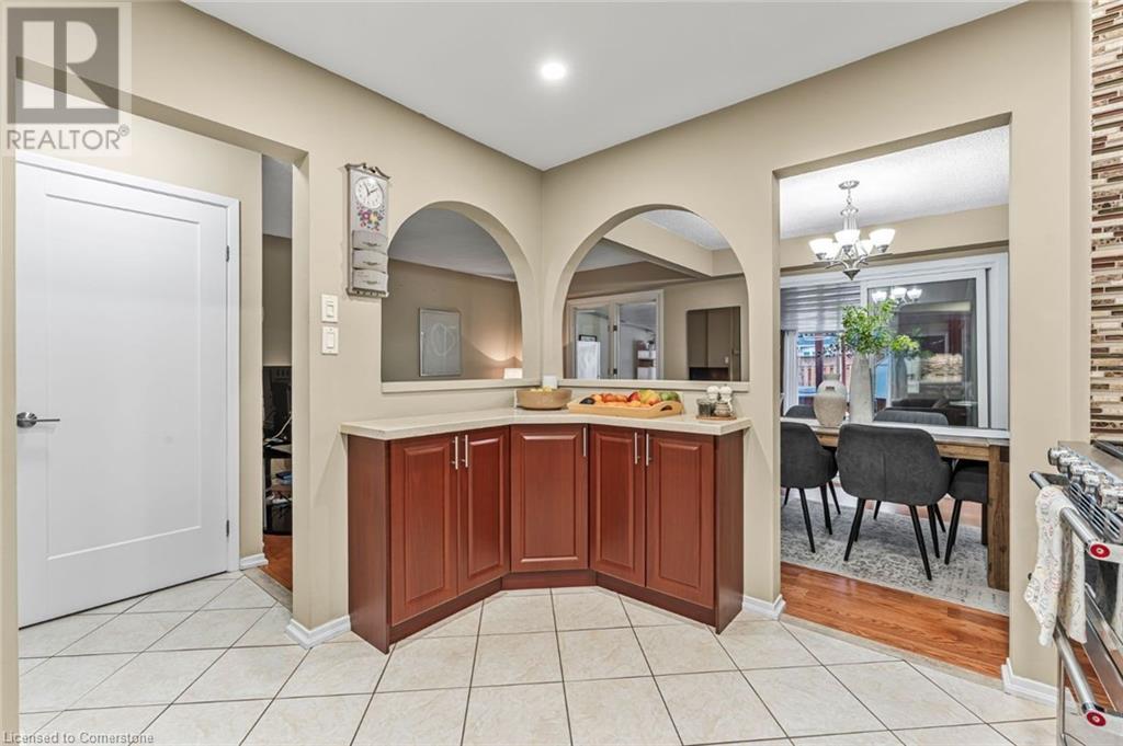 7242 Corrine Crescent, Mississauga, Ontario  L5N 5B8 - Photo 6 - 40735791