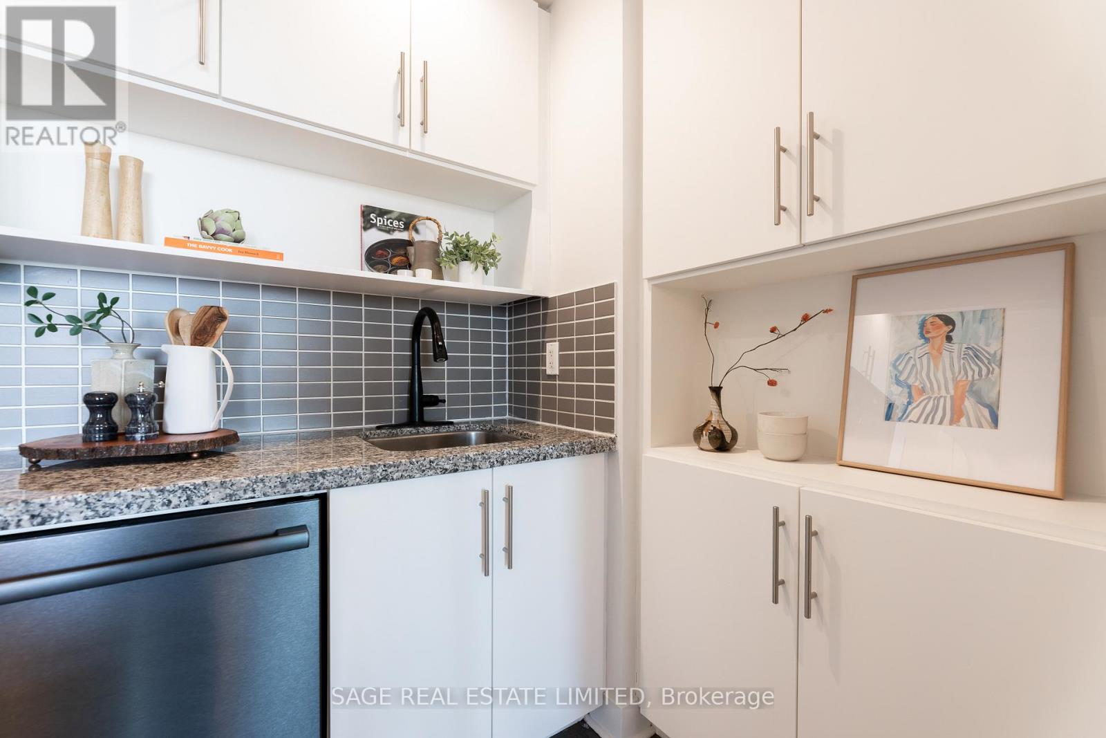 3104 - 120 Homewood Avenue, Toronto, Ontario  M4Y 2J3 - Photo 8 - C12189376