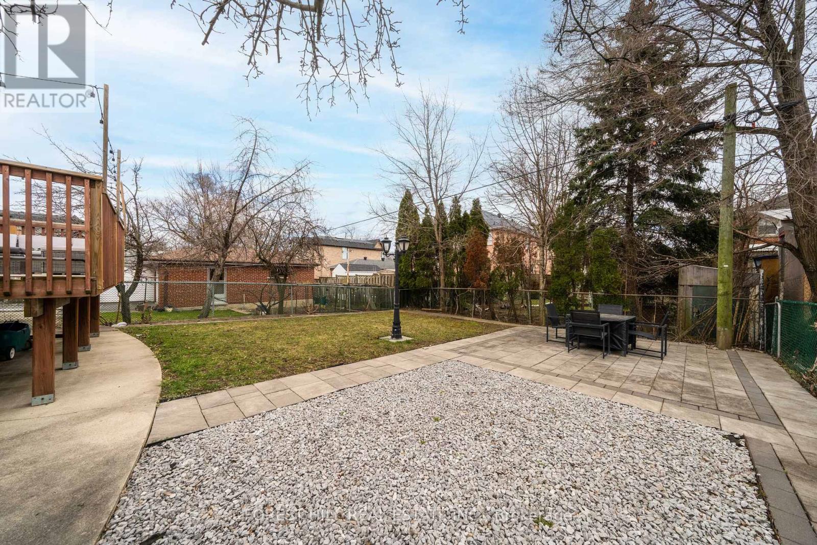33 Madawaska Avenue, Toronto (Newtonbrook East), Ontario  M2M 2R1 - Photo 25 - C12189385