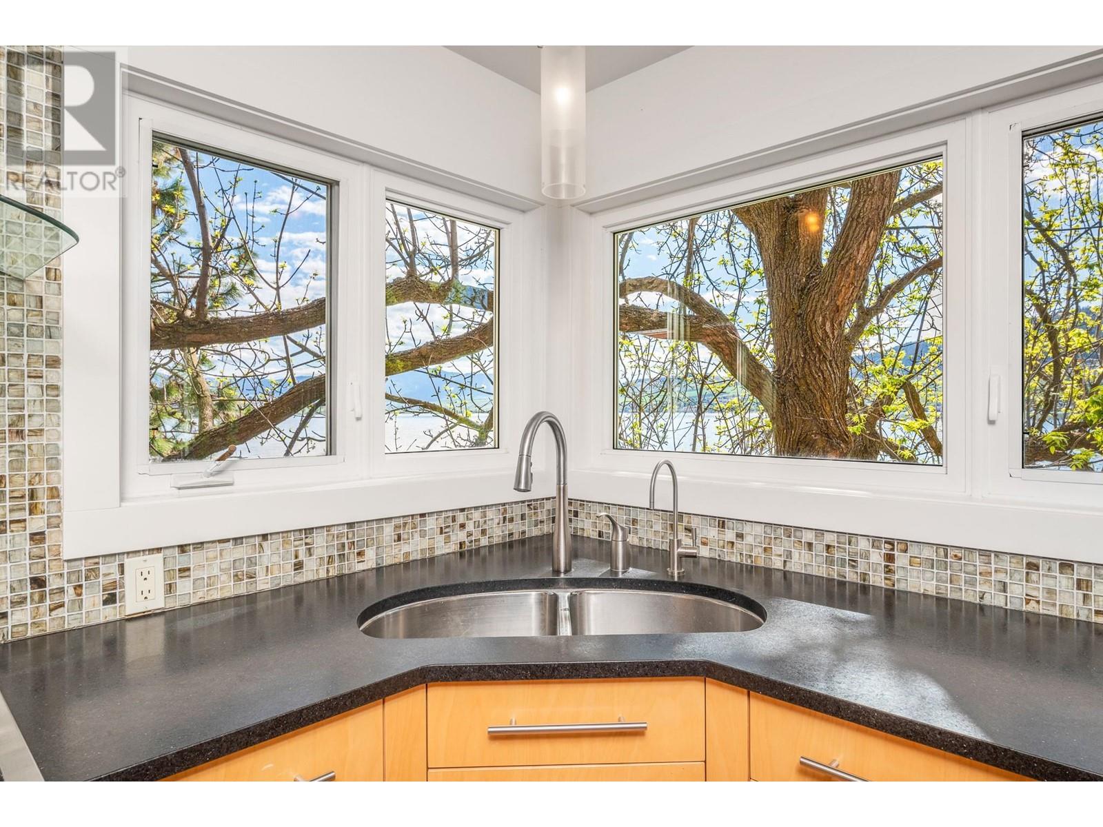 Property at 8280 Tronson Road image 2