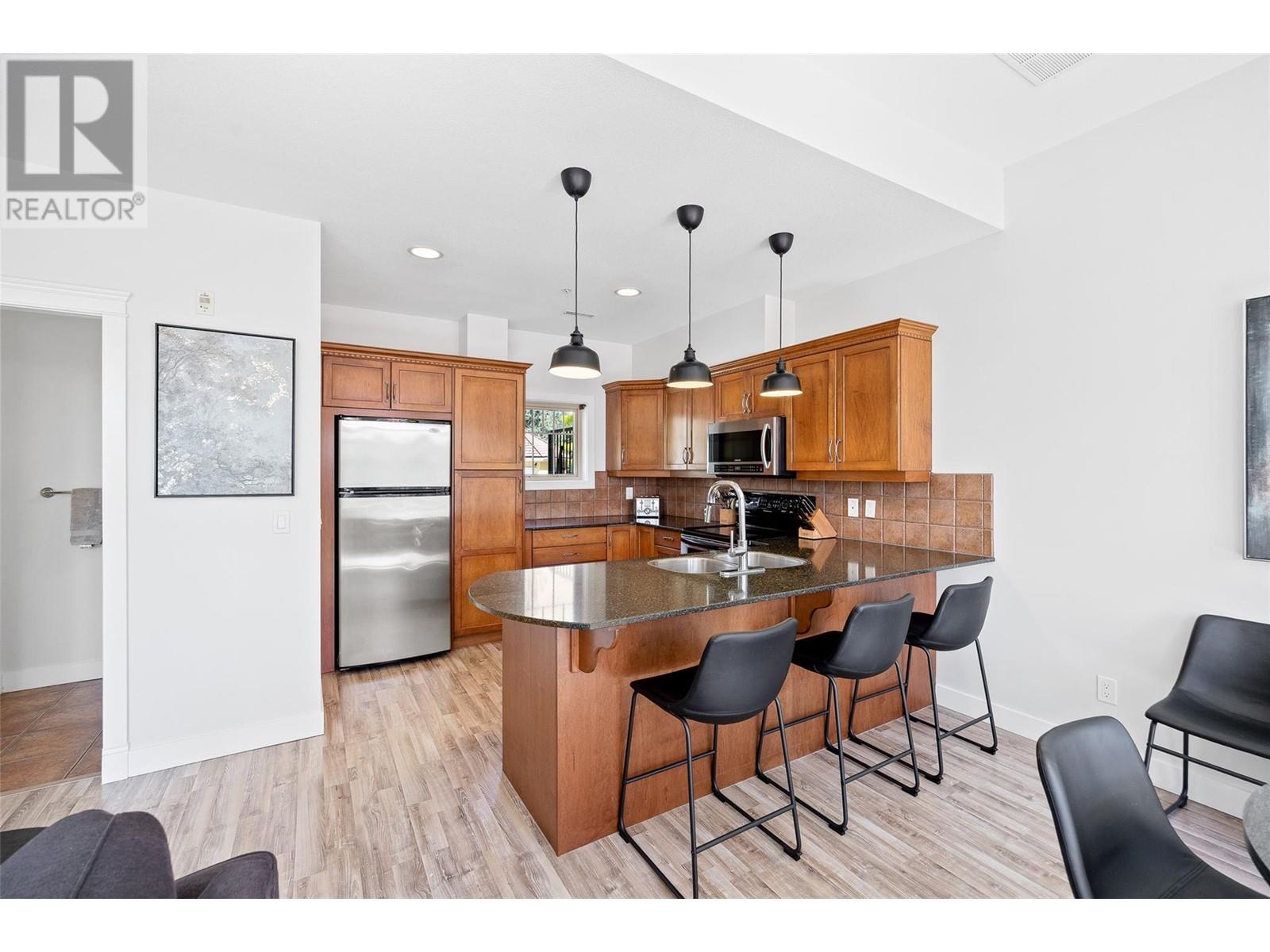 1795 Country Club Drive Unit# 204, Kelowna, British Columbia  V1V 2V9 - Photo 7 - 10349092