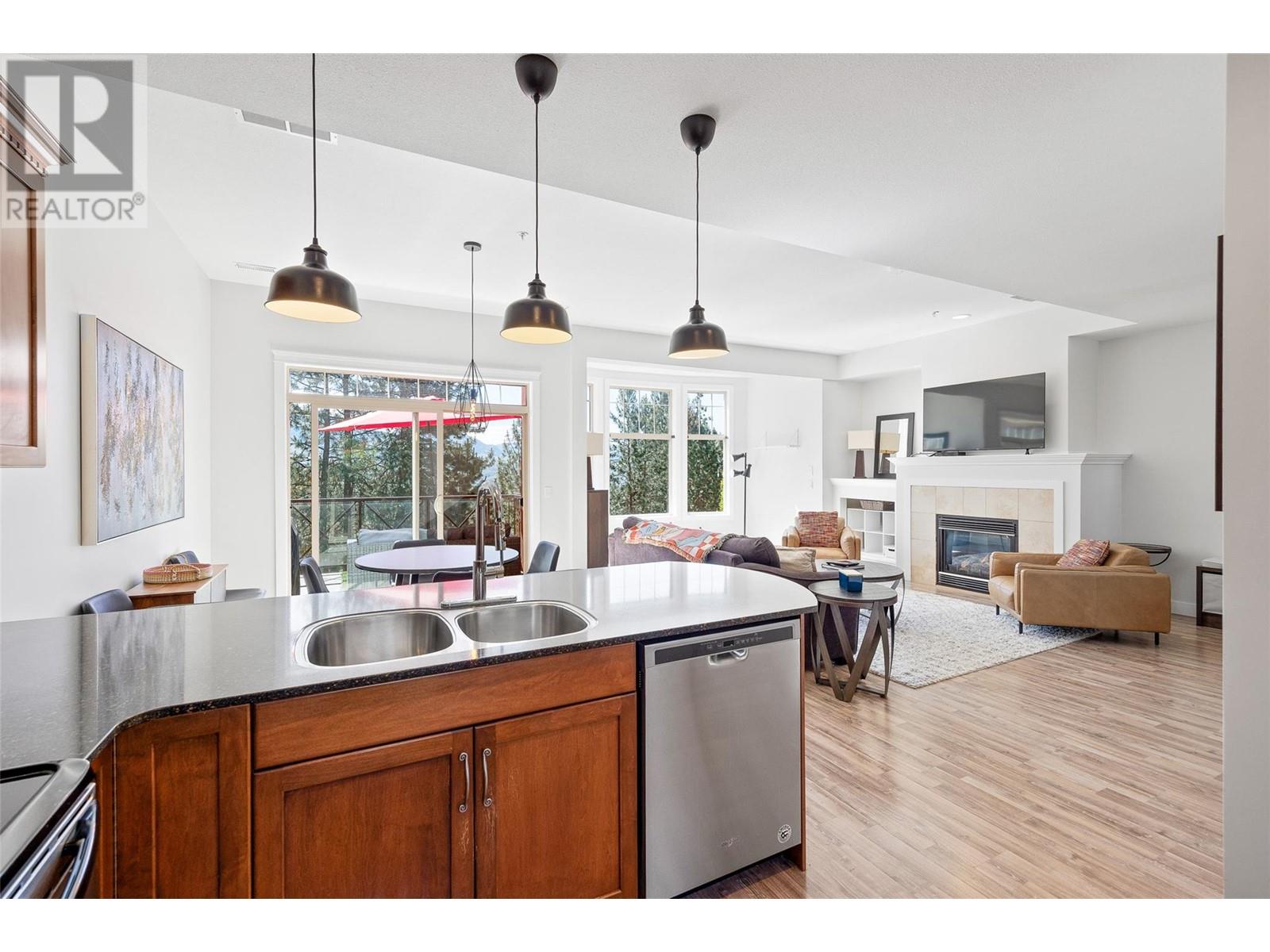 1795 Country Club Drive Unit# 204, Kelowna, British Columbia  V1V 2V9 - Photo 11 - 10349092