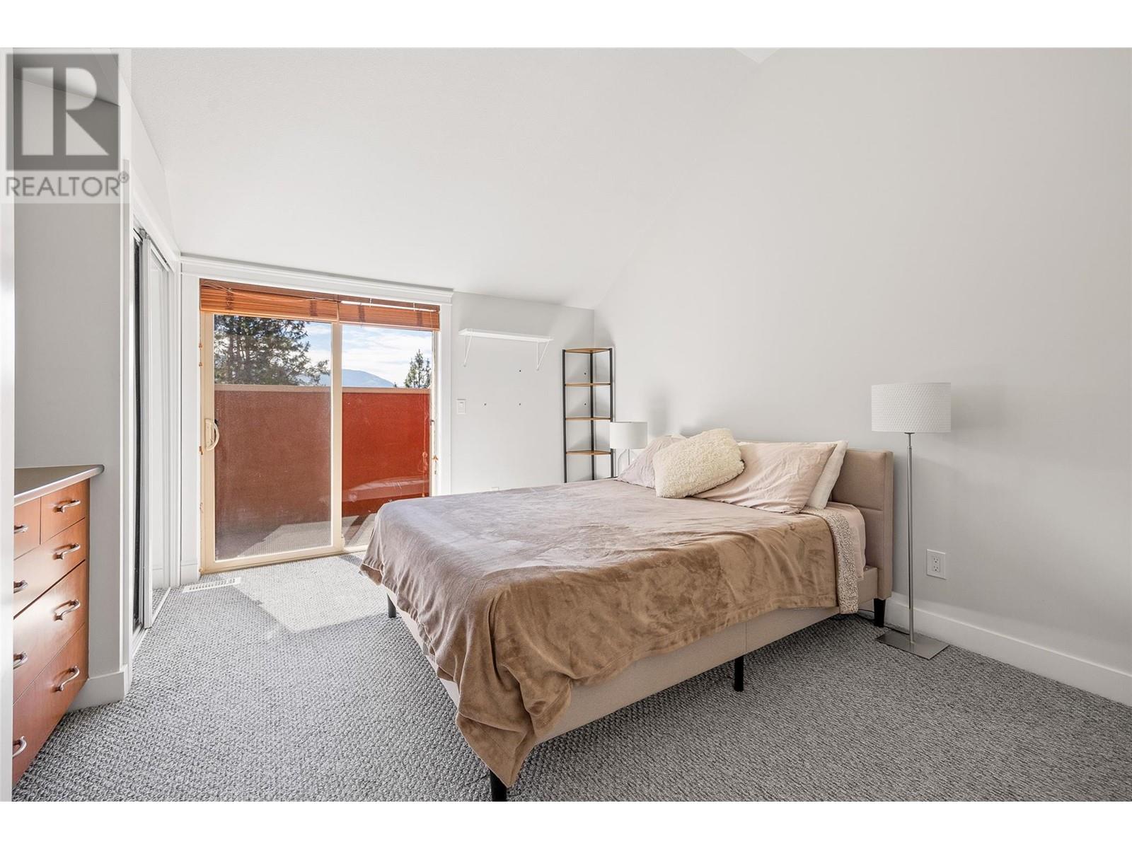 1795 Country Club Drive Unit# 204, Kelowna, BC V1V2V9