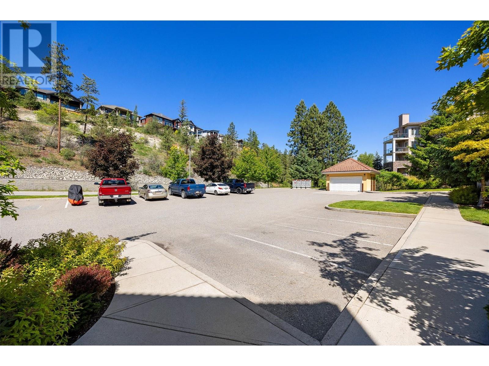 1795 Country Club Drive Unit# 204, Kelowna, British Columbia  V1V 2V9 - Photo 36 - 10349092