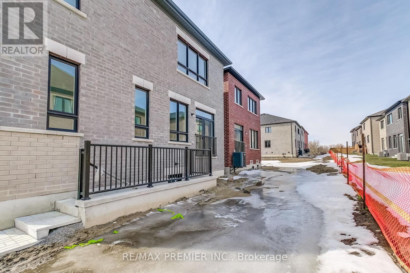 1909 Passionfruit Grove, Pickering, Ontario  L1Y 0B4 - Photo 45 - E12189427
