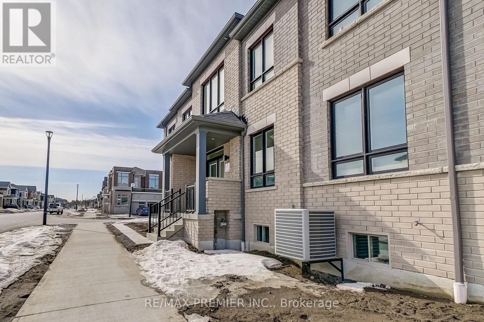1909 Passionfruit Grove, Pickering, Ontario  L1Y 0B4 - Photo 6 - E12189427