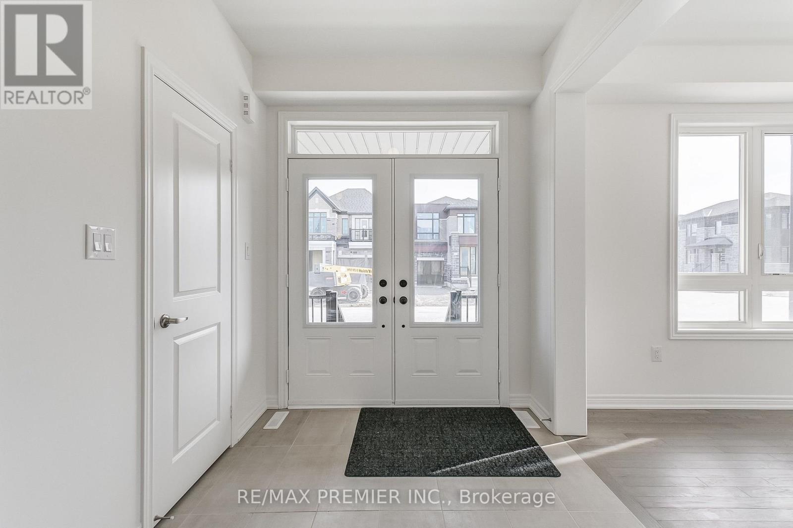 1909 Passionfruit Grove, Pickering, Ontario  L1Y 0B4 - Photo 7 - E12189427