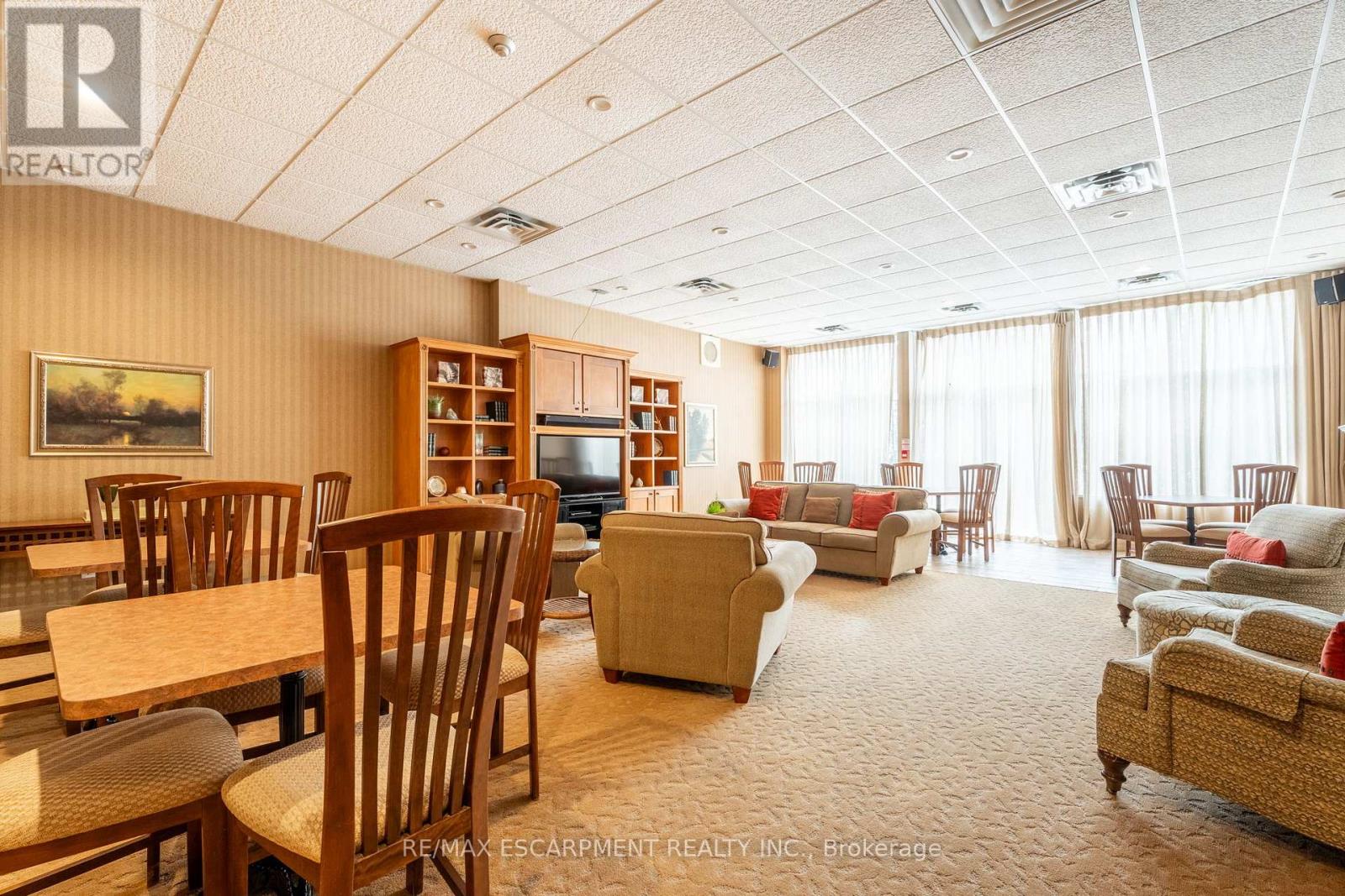 102 - 5188 Lakeshore Road, Burlington, Ontario  L7L 6P4 - Photo 36 - W12096965