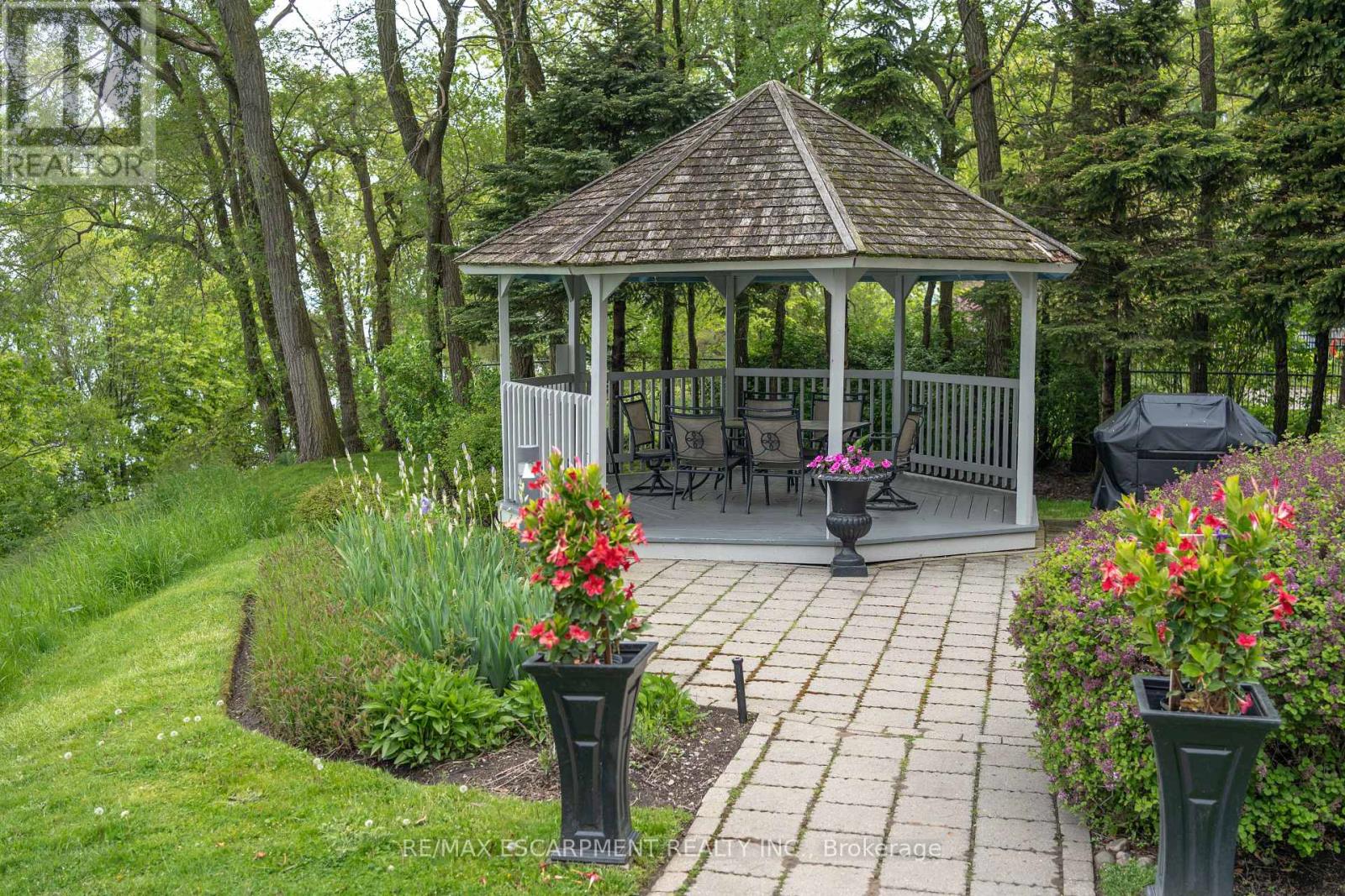 102 - 5188 Lakeshore Road, Burlington, Ontario  L7L 6P4 - Photo 44 - W12096965
