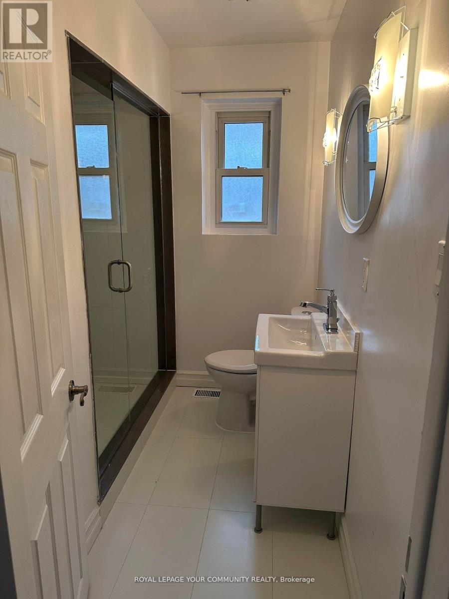 388 Allen Court, Richmond Hill, Ontario  L4C 1G5 - Photo 26 - N12189373