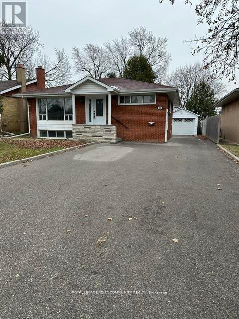 388 Allen Court, Richmond Hill (Crosby), Ontario  L4C 1G5 - Photo 3 - N12189373