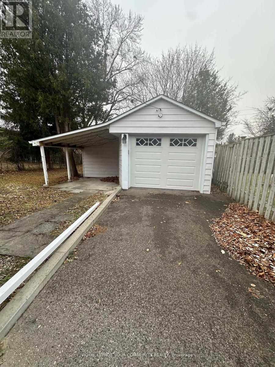 388 Allen Court, Richmond Hill (Crosby), Ontario  L4C 1G5 - Photo 33 - N12189373
