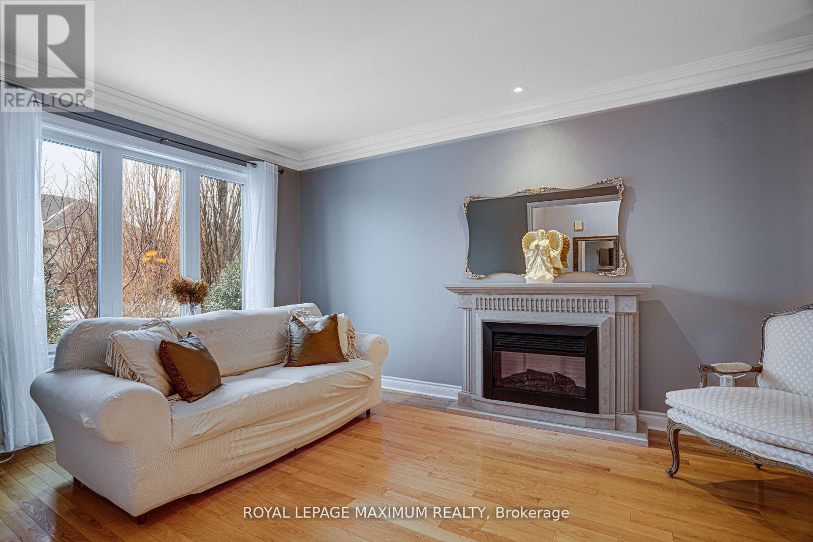 222 Kimber Crescent, Vaughan, Ontario  L4L 9K3 - Photo 7 - N12189378