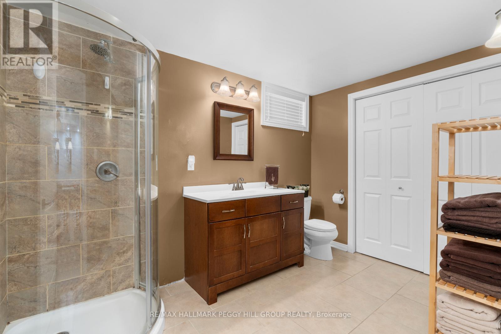 2235 Meadowland Street, Innisfil, Ontario  L0L 1K0 - Photo 19 - N12189382