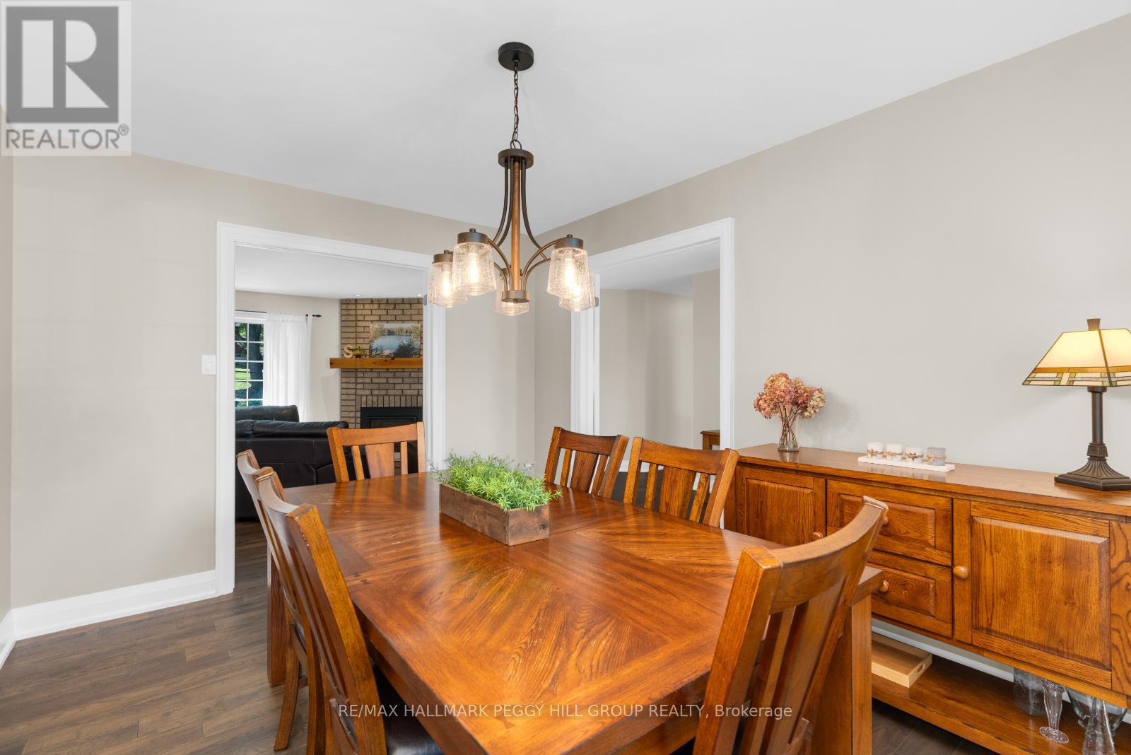 2235 Meadowland Street, Innisfil, Ontario  L0L 1K0 - Photo 7 - N12189382