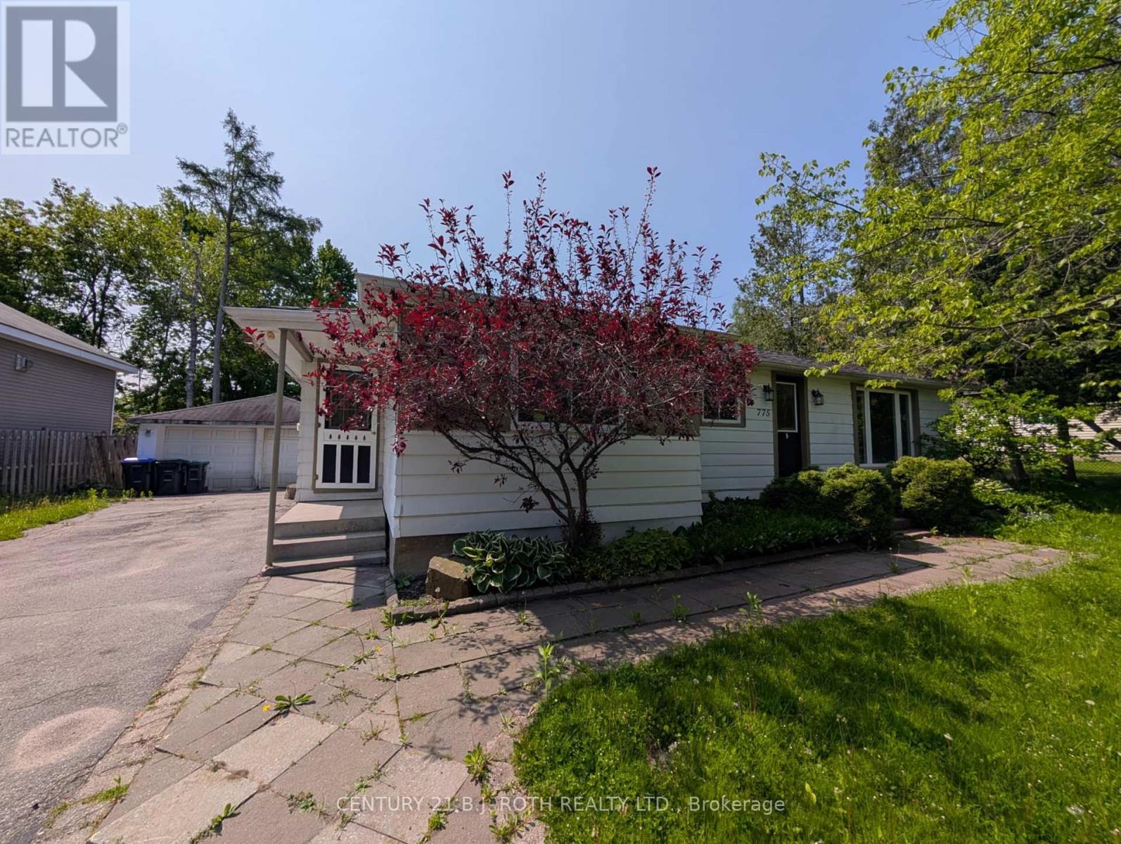 Property at 775 JAMES STREET image 2