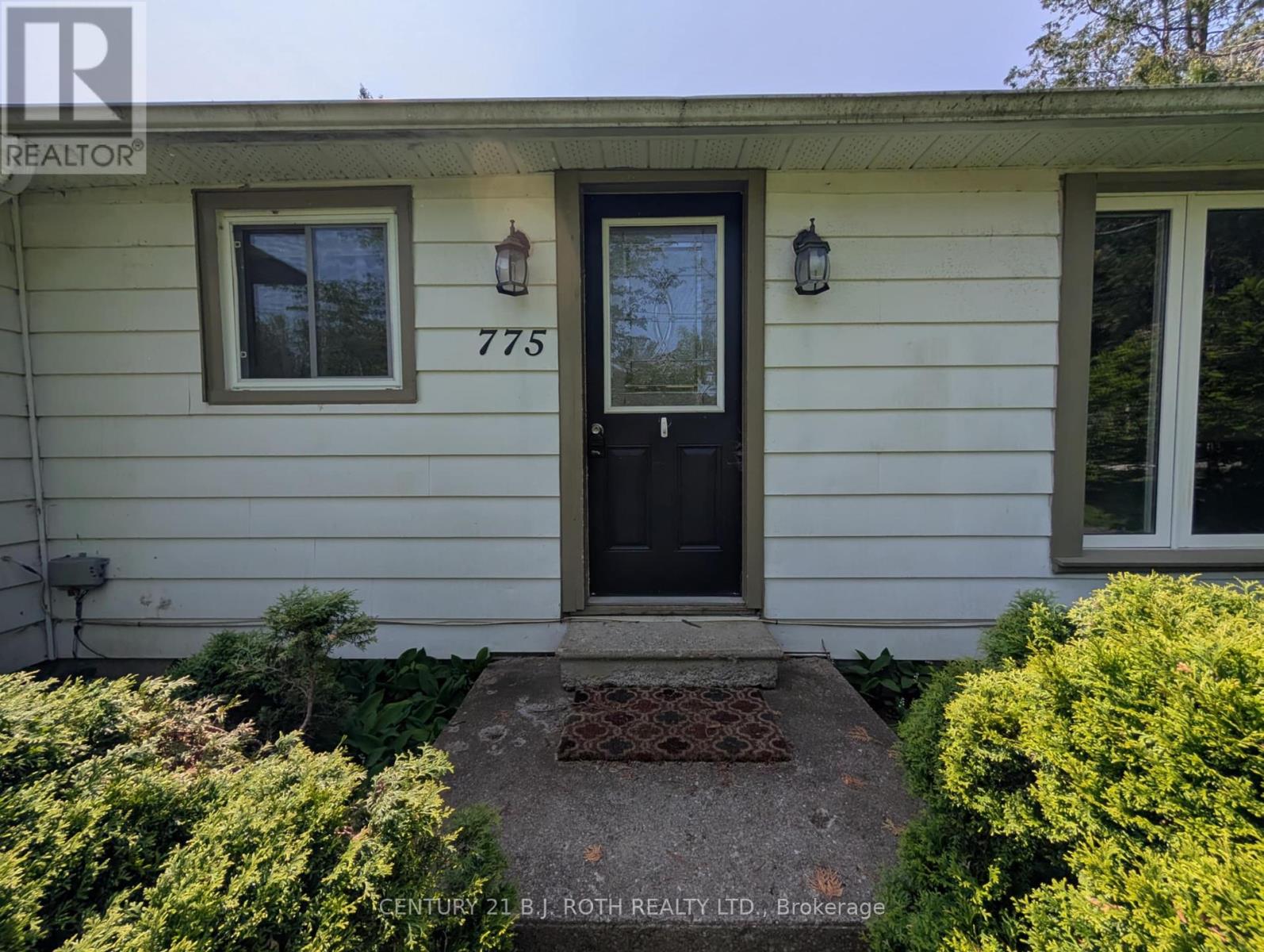 Property at 775 JAMES STREET image 4
