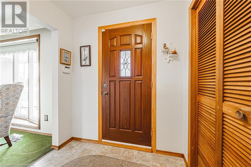 90 Pottruff Road N, Hamilton, Ontario  L8H 2M1 - Photo 4 - 40736294