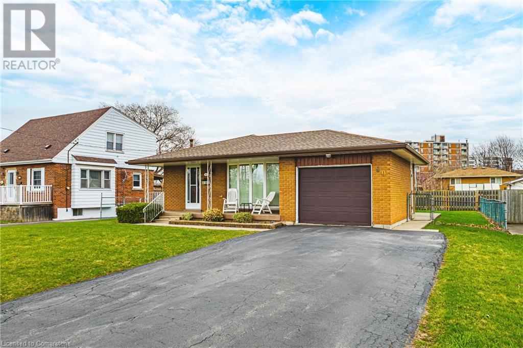 90 POTTRUFF Road N, Hamilton, Ontario