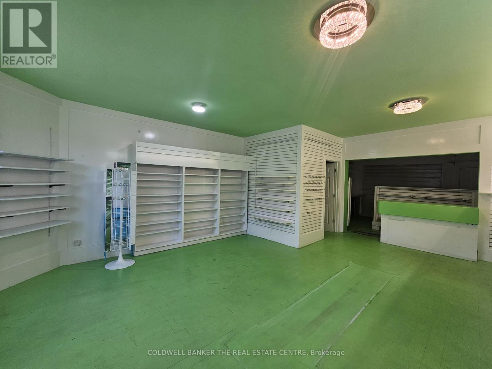 Unit #4 - 4570 Penetanguishene Road, Springwater (Hillsdale), Ontario  L0L 1V0 - Photo 2 - S12189353