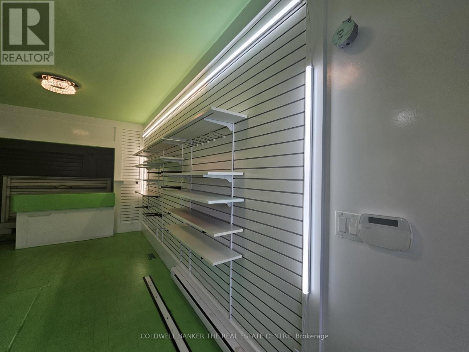 Unit #4 - 4570 Penetanguishene Road, Springwater, Ontario  L0L 1V0 - Photo 3 - S12189353