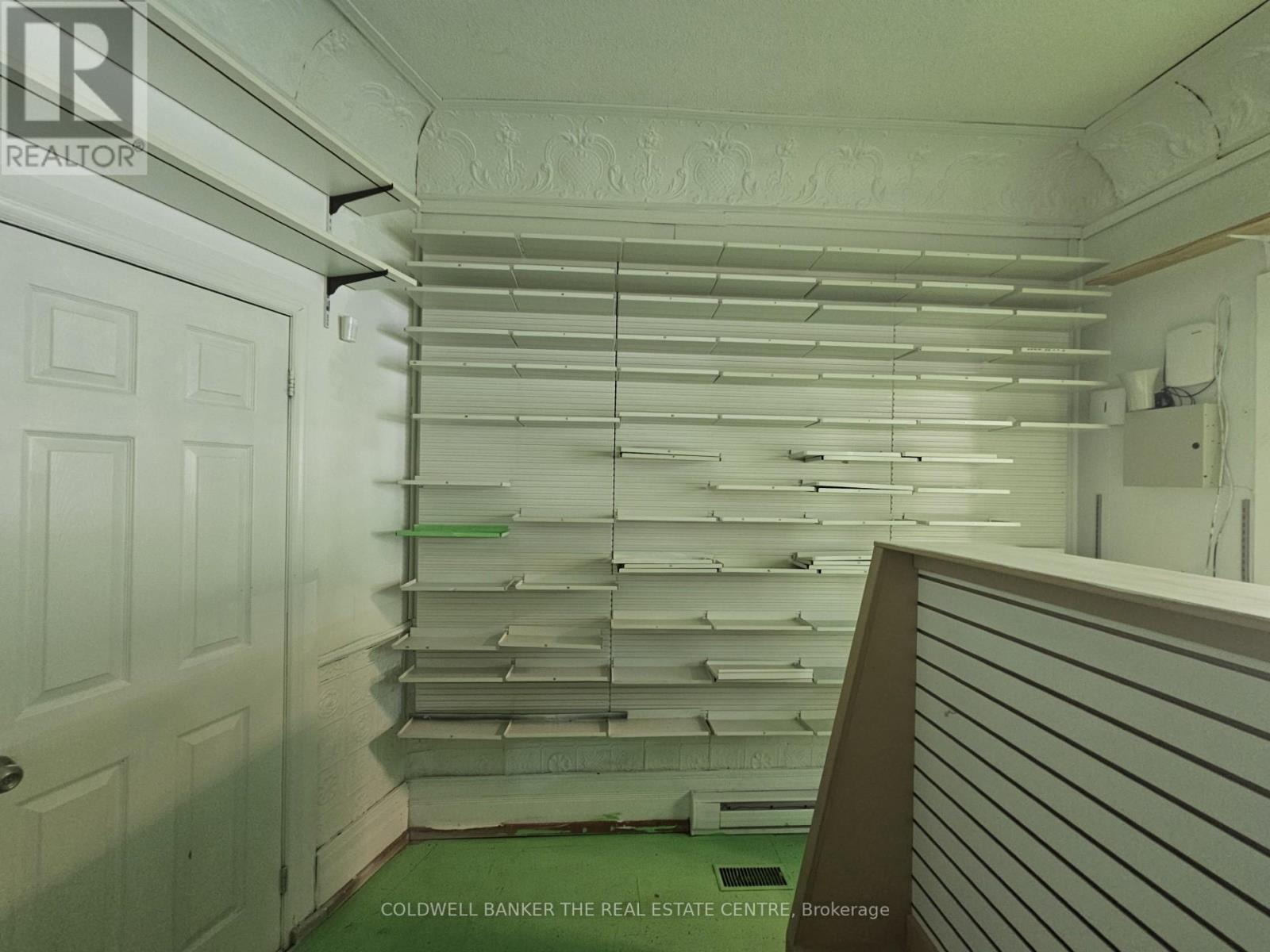 Unit #4 - 4570 Penetanguishene Road, Springwater (Hillsdale), Ontario  L0L 1V0 - Photo 4 - S12189353