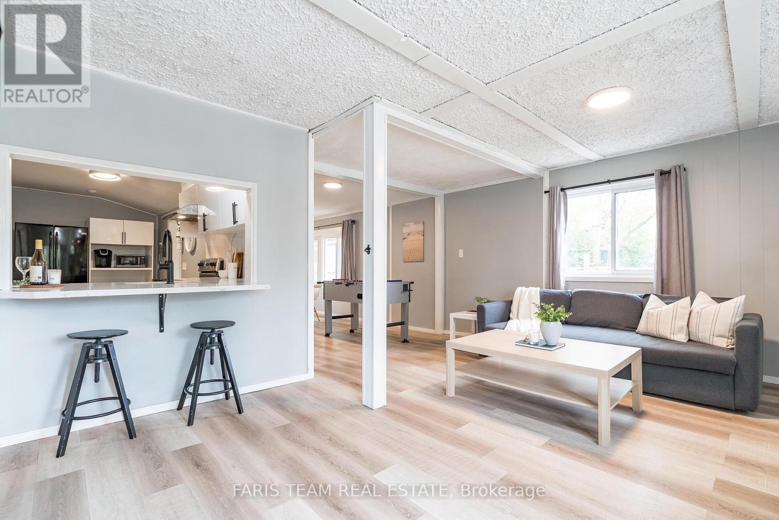 113 River Road E, Wasaga Beach, Ontario  L9Z 2L4 - Photo 11 - S12189498