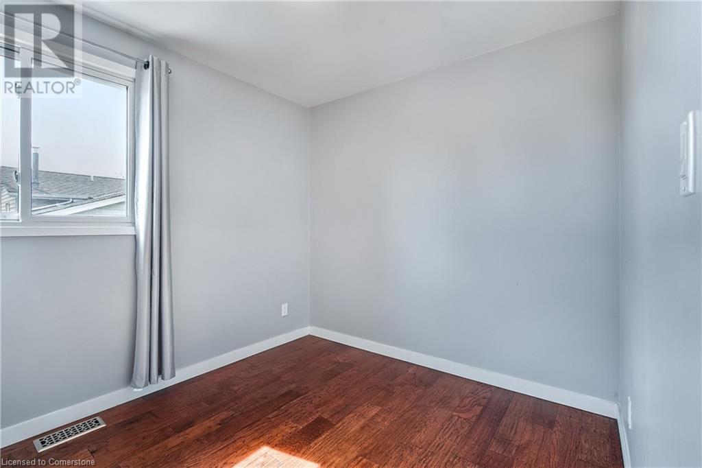 7 Centennial Drive, St. Catharines, Ontario  L2N 6A3 - Photo 6 - 40736170