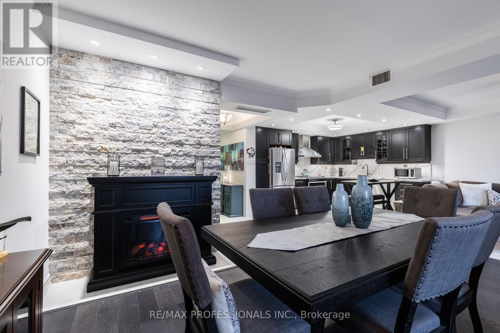 102 - 40 Old Mill Road, Toronto, Ontario  M8X 1G7 - Photo 5 - W12189355