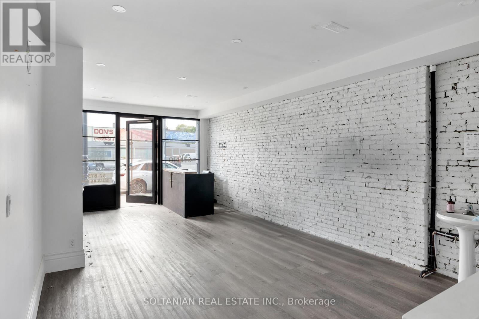 1742 St Clair Avenue W, Toronto (Weston-Pellam Park), Ontario  M6N 1J3 - Photo 3 - W12189360