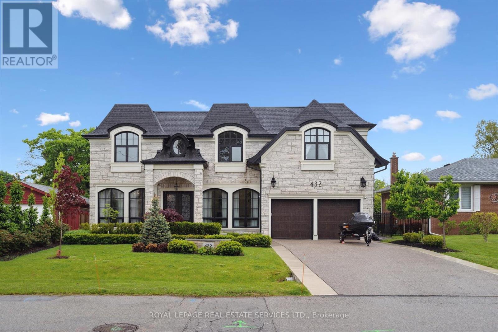 432 TENNYSON DRIVE, Oakville, Ontario