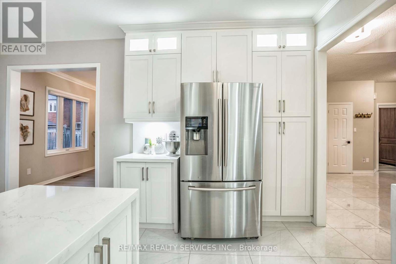 3 Sailwind Road, Brampton, Ontario  L6R 2G3 - Photo 12 - W12189391