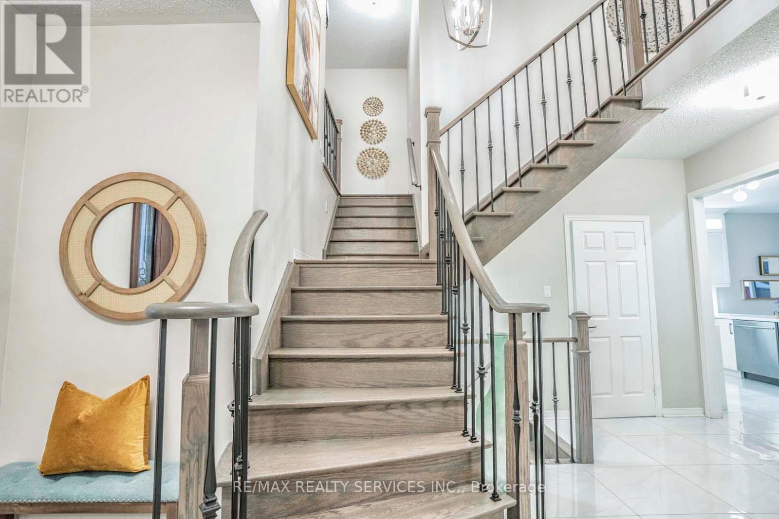 3 Sailwind Road, Brampton, Ontario  L6R 2G3 - Photo 14 - W12189391