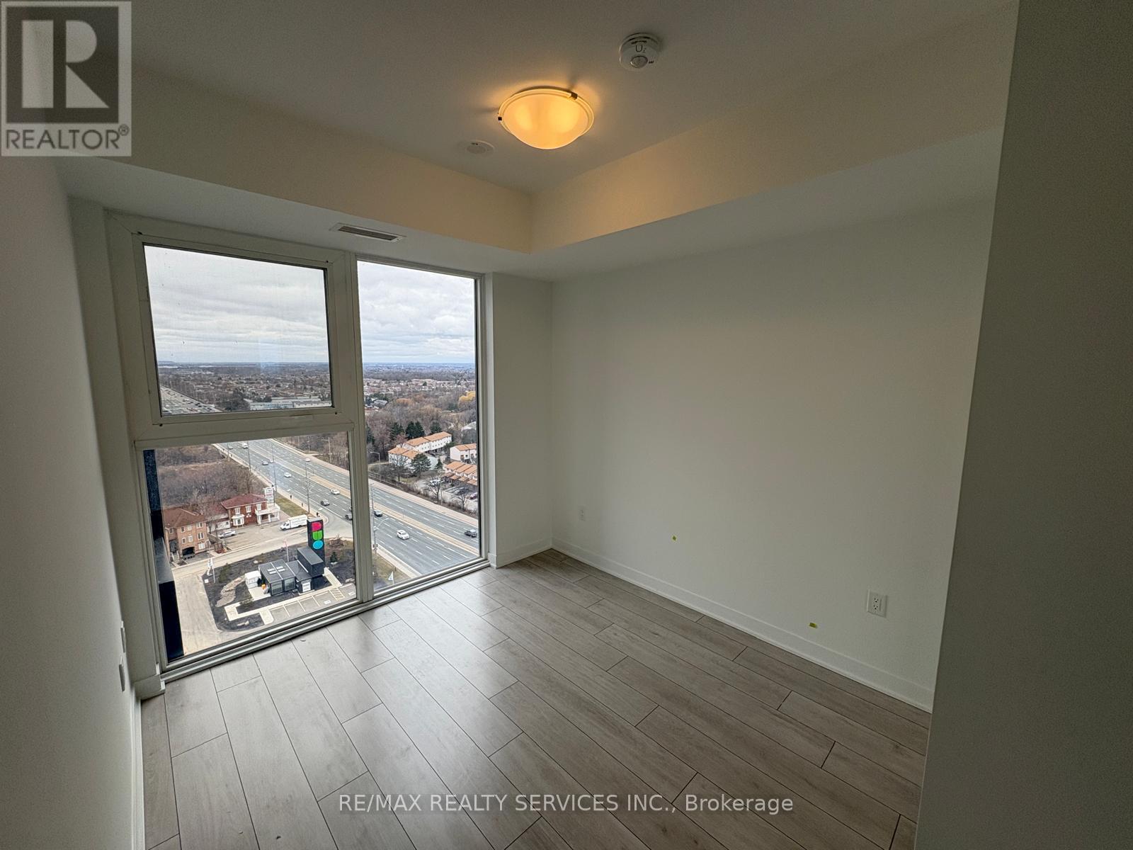 1505 - 260 Malta Avenue E, Brampton, Ontario  L6Y 6L7 - Photo 4 - W12189395