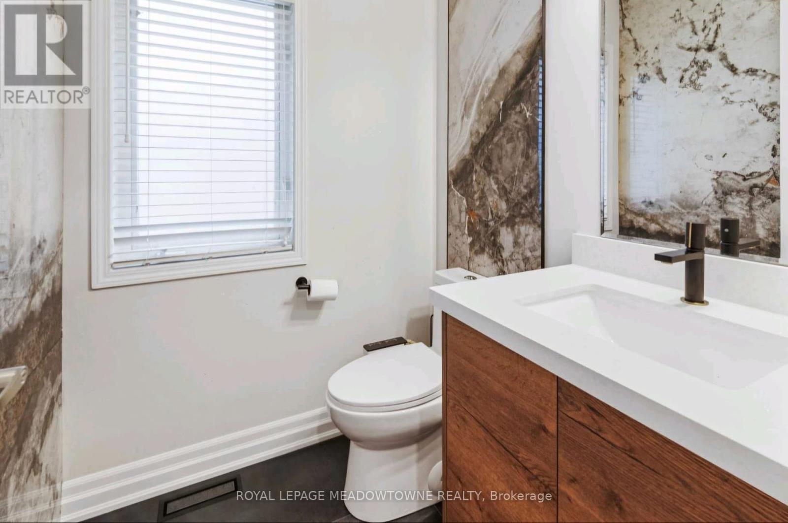 608 Brothers Crescent, Milton, Ontario  L9T 0G8 - Photo 10 - W12189405