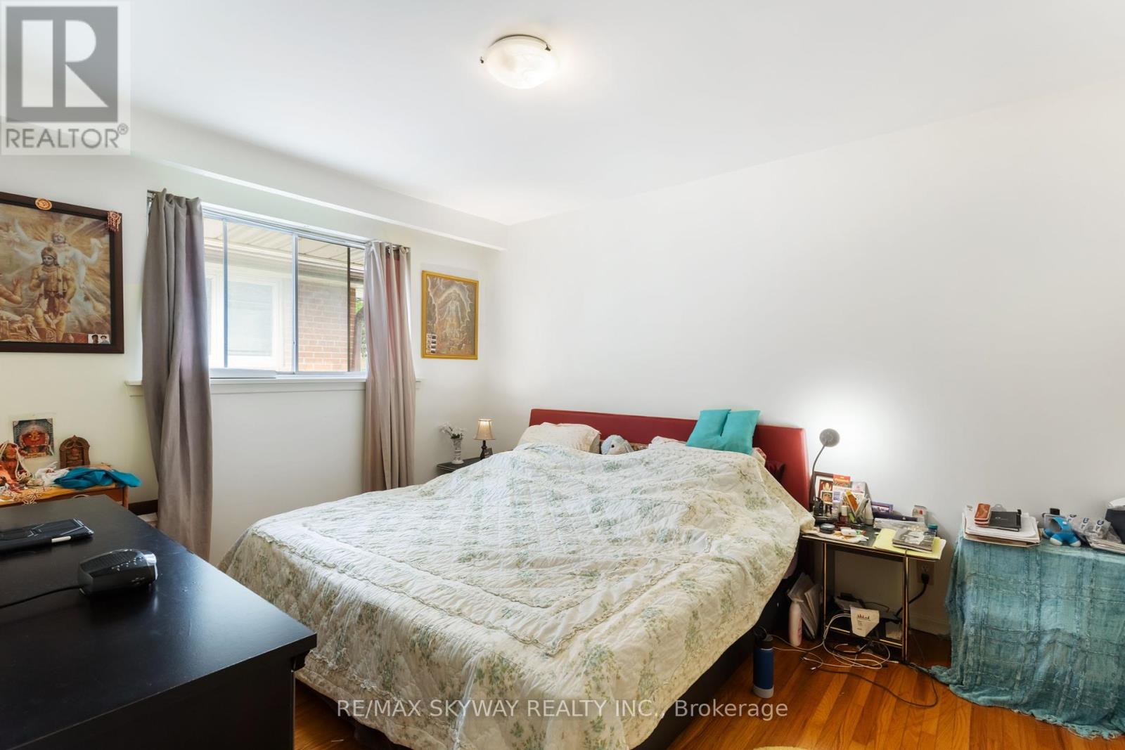 33 Tapley Drive, Toronto, Ontario  M9R 3P2 - Photo 19 - W12189477