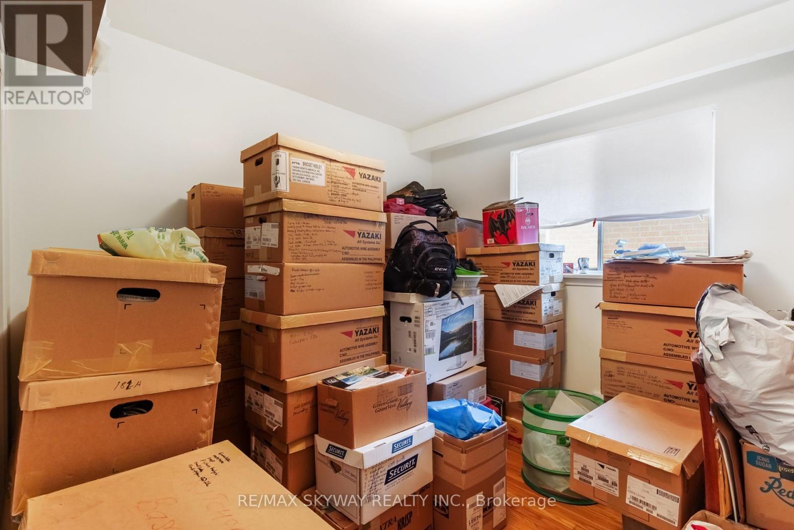 33 Tapley Drive, Toronto, Ontario  M9R 3P2 - Photo 24 - W12189477