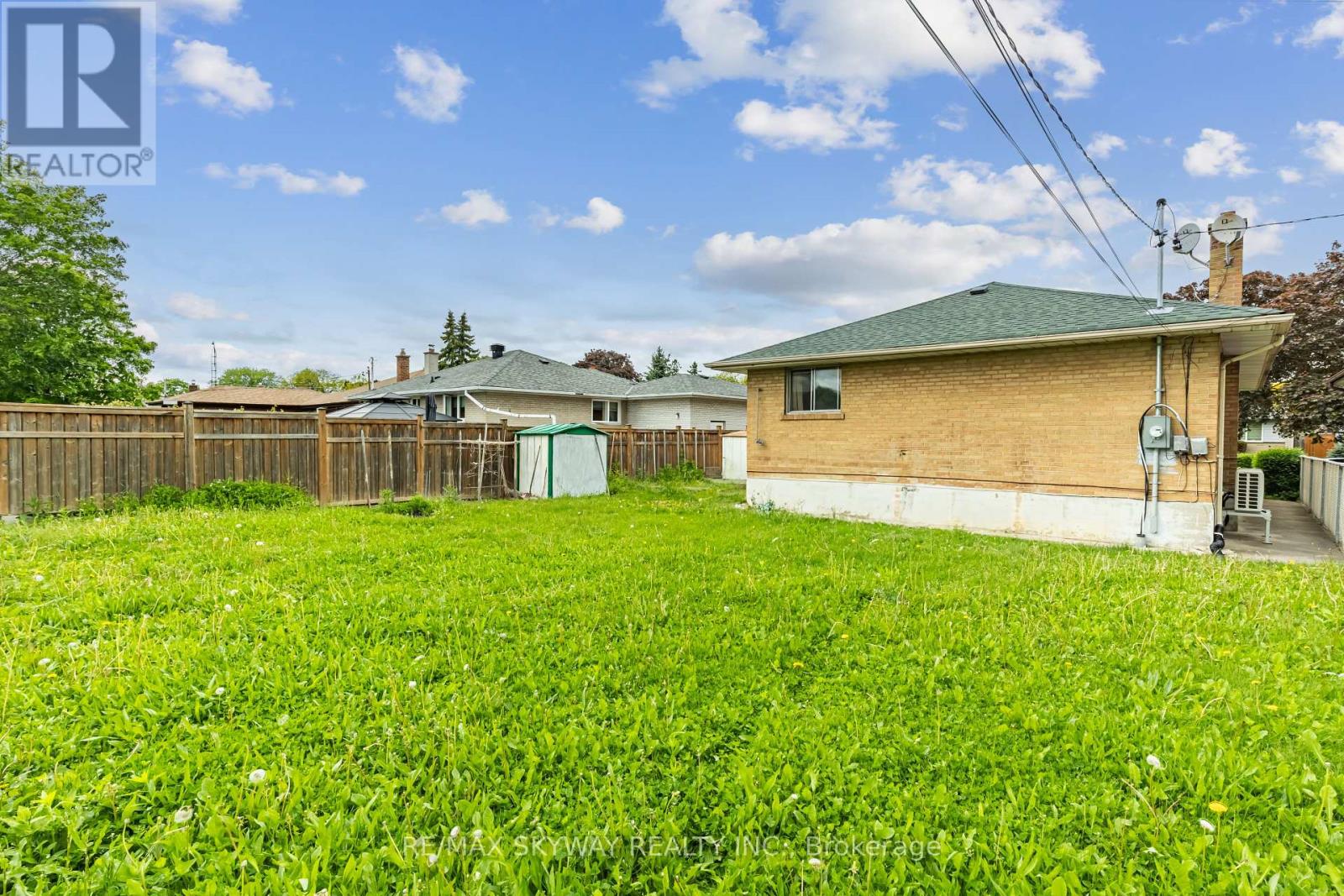 33 Tapley Drive, Toronto, Ontario  M9R 3P2 - Photo 38 - W12189477