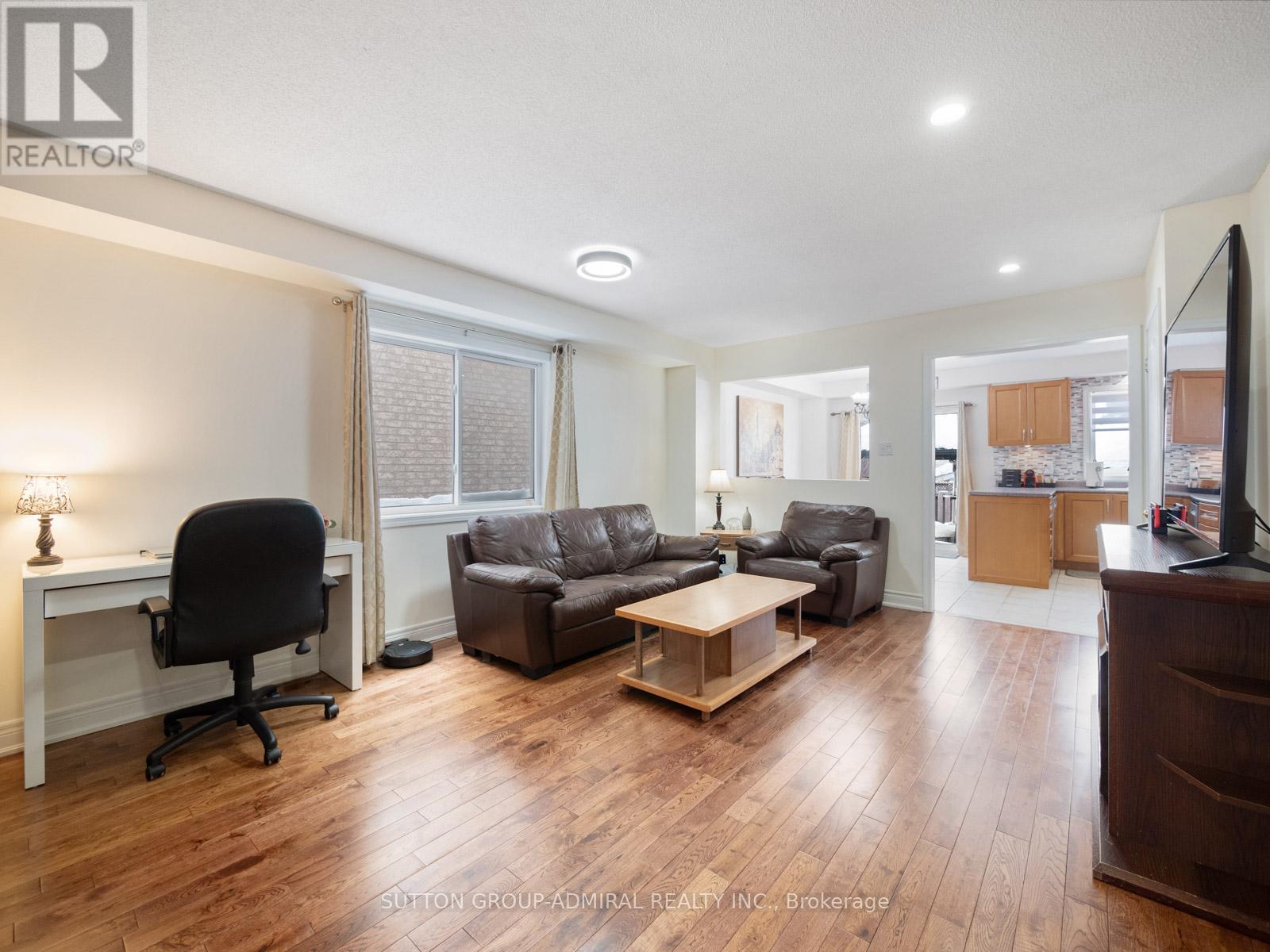 170 Tiller Trail, Brampton, Ontario  L6X 4S8 - Photo 5 - W12189488