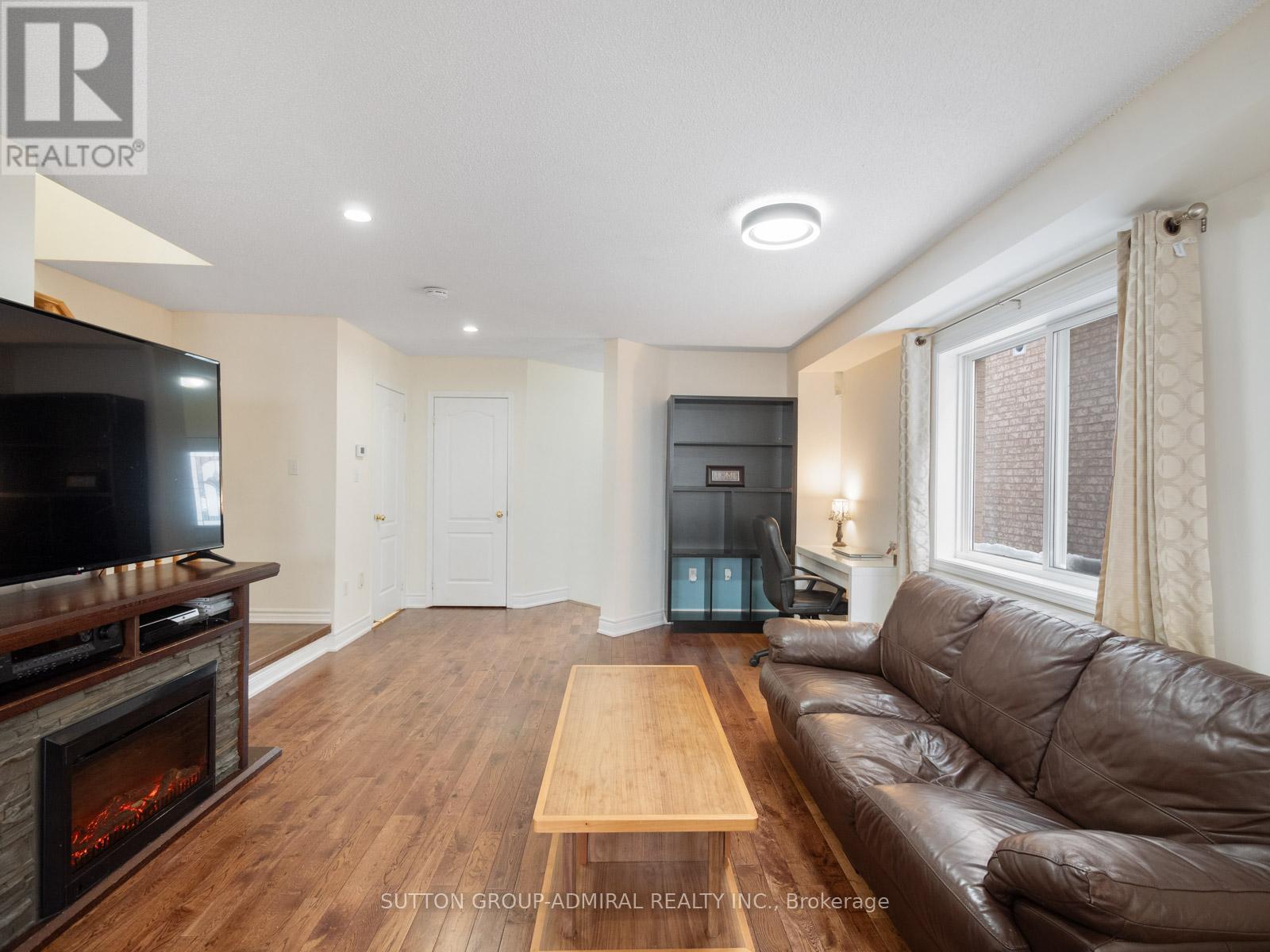 170 Tiller Trail, Brampton, Ontario  L6X 4S8 - Photo 7 - W12189488