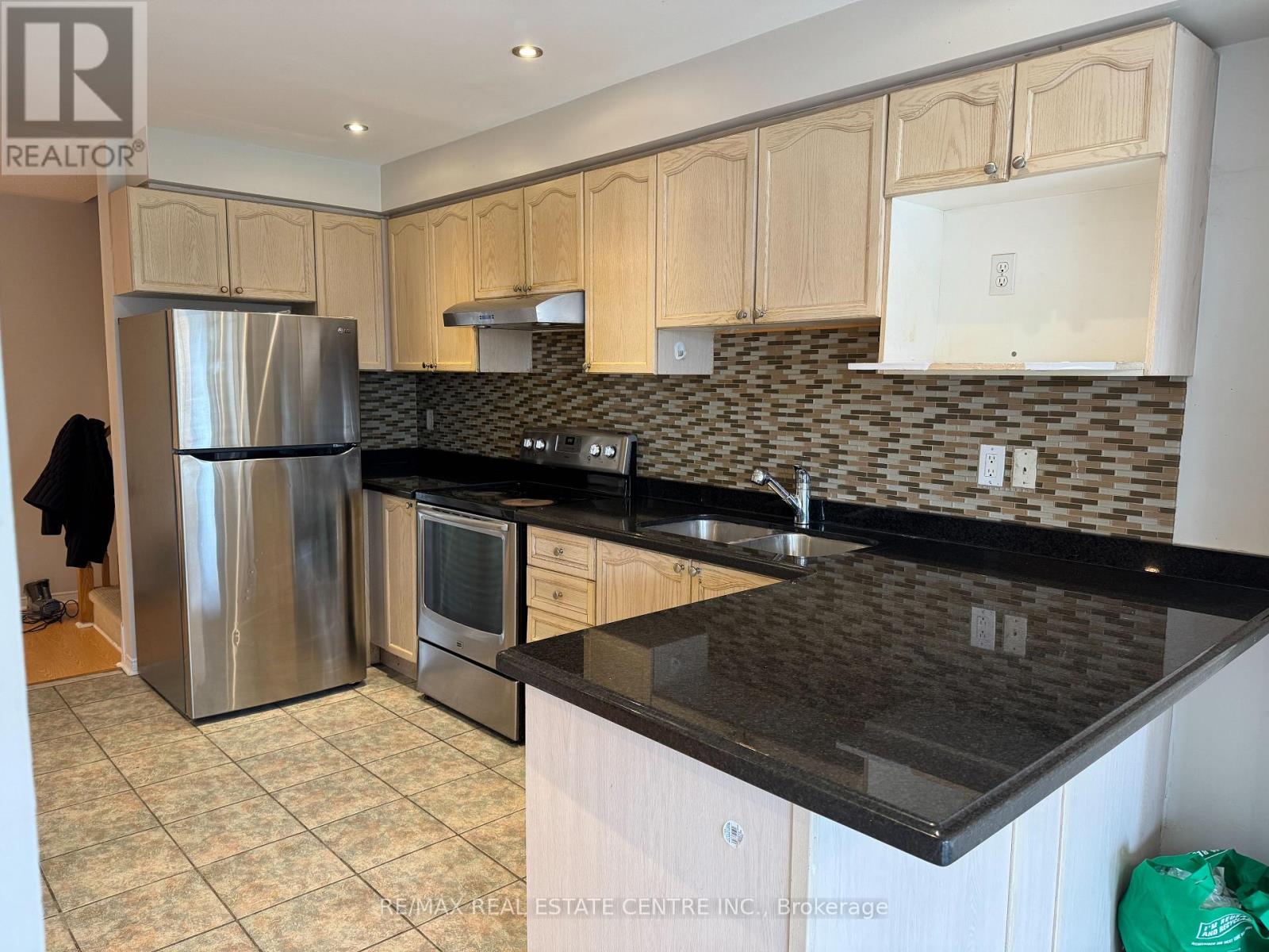 Main - 987 Sonoma Court, Mississauga, Ontario  L5V 2P4 - Photo 14 - W12189493