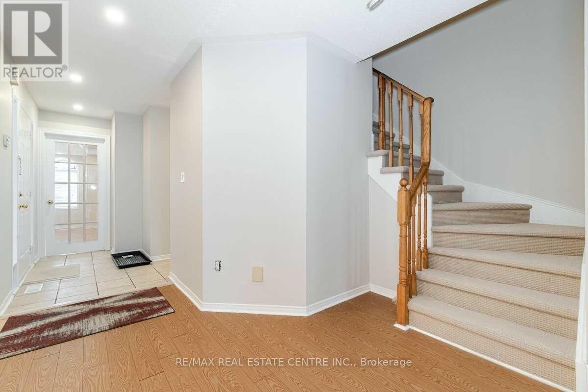 Main - 987 Sonoma Court, Mississauga, Ontario  L5V 2P4 - Photo 16 - W12189493