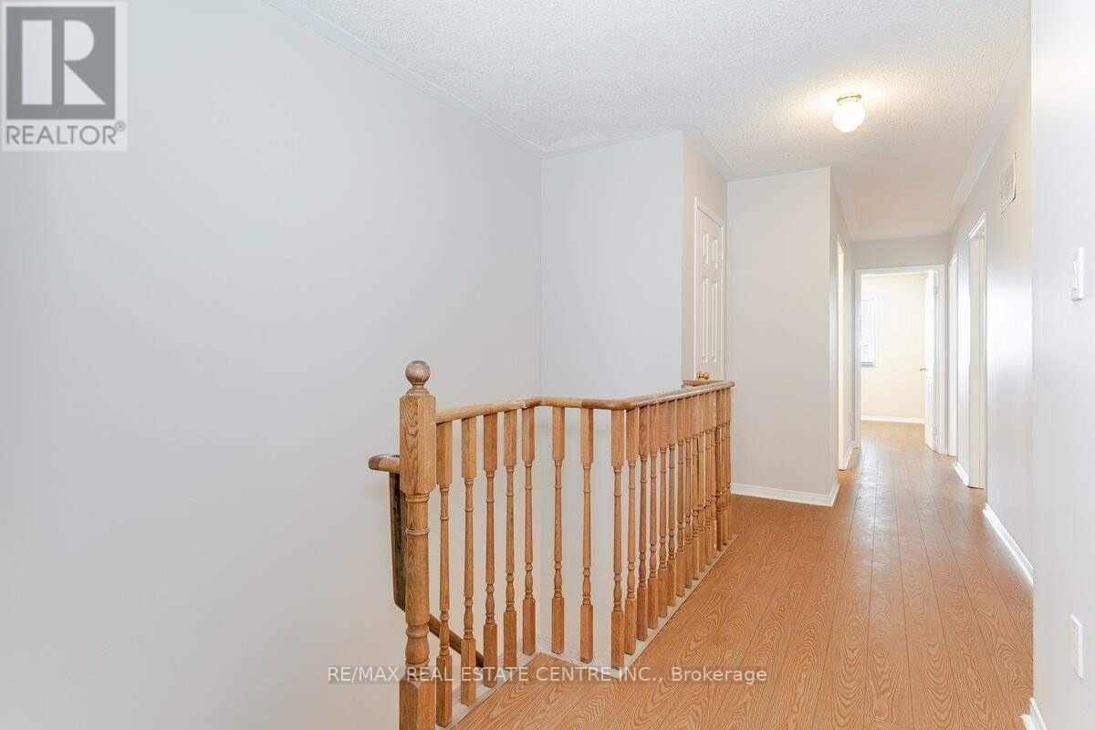 Main - 987 Sonoma Court, Mississauga, Ontario  L5V 2P4 - Photo 17 - W12189493