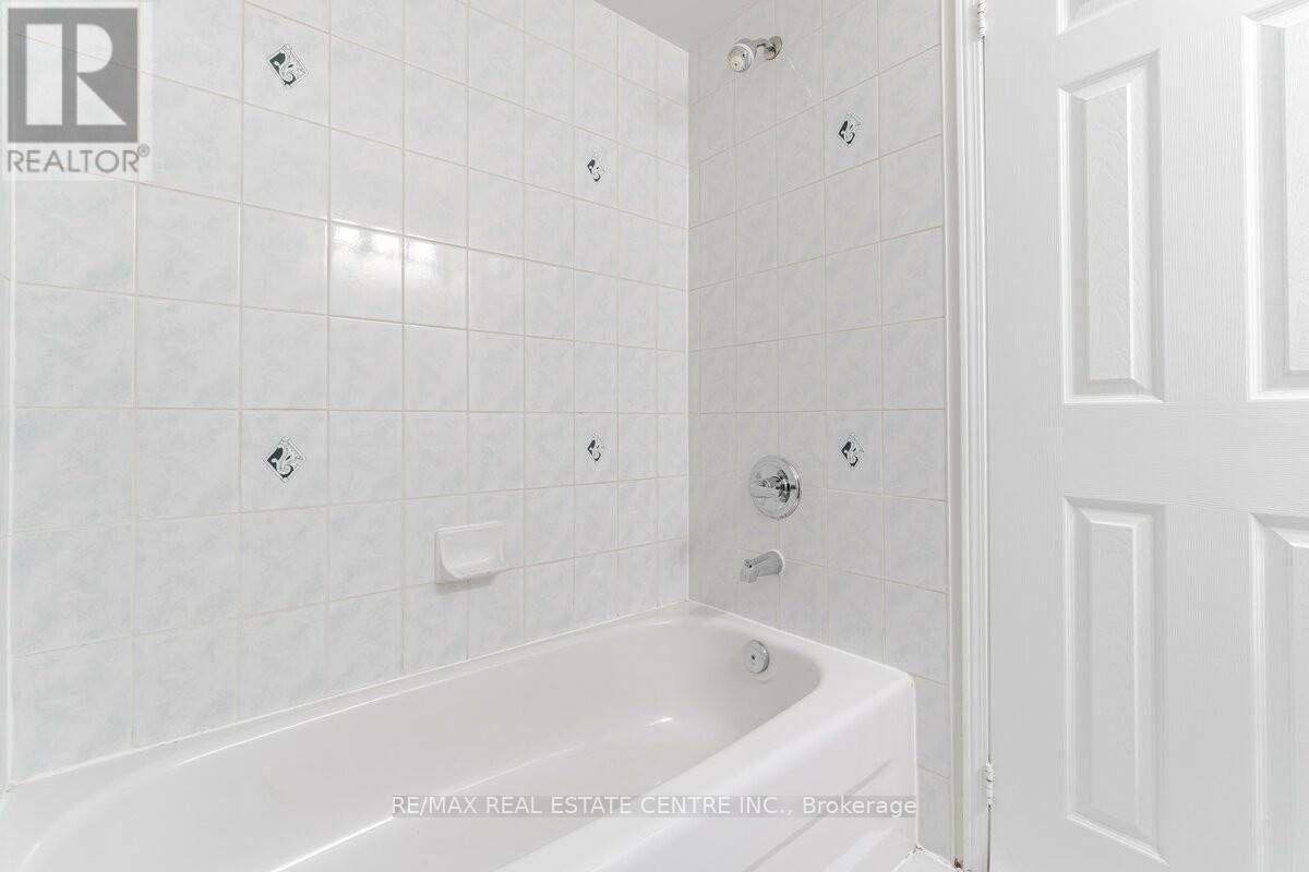 Main - 987 Sonoma Court, Mississauga, Ontario  L5V 2P4 - Photo 29 - W12189493