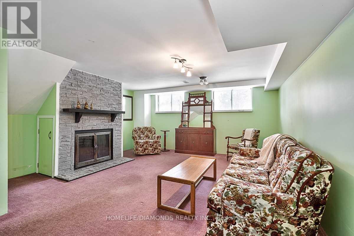 35 Edenborough Drive, Brampton, Ontario  L6T 2A2 - Photo 19 - W12189502