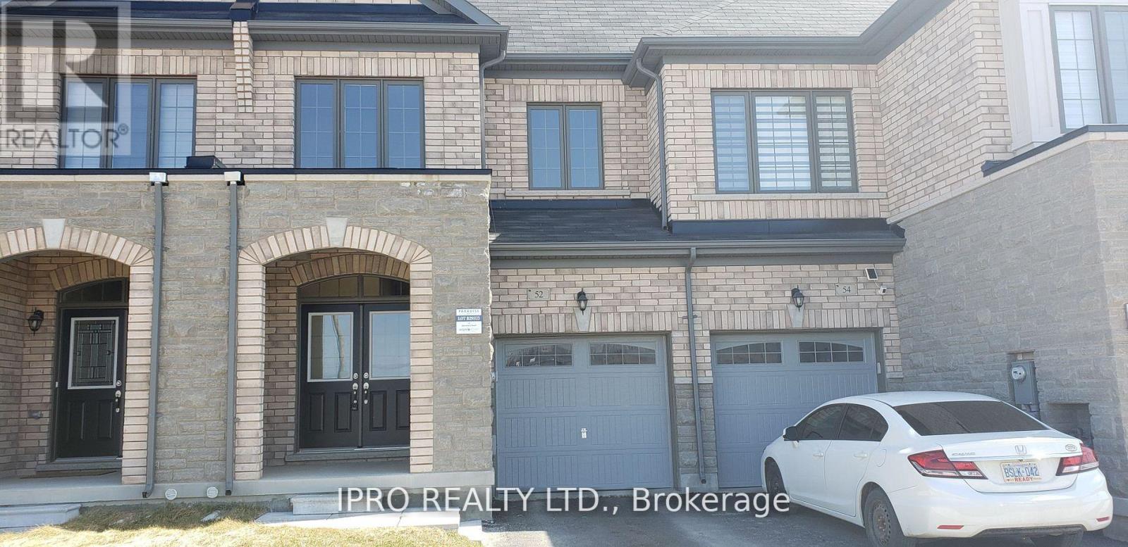 52 ADVENTURA ROAD, Brampton, Ontario