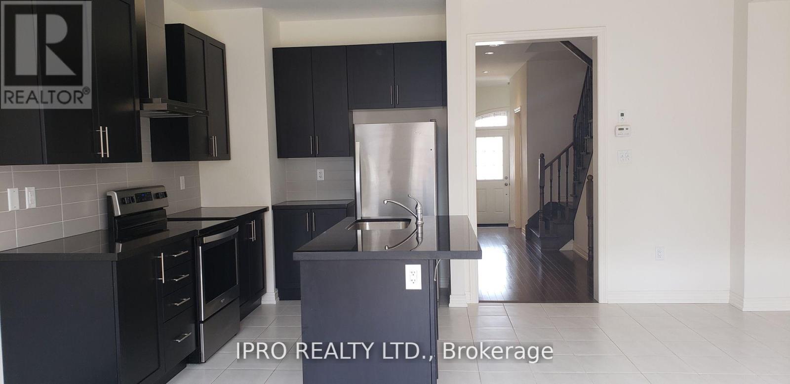 52 Adventura Road, Brampton, Ontario  L7A 5A7 - Photo 2 - W12189513