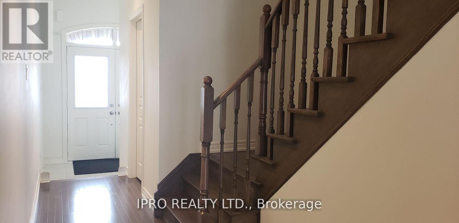 52 Adventura Road, Brampton, Ontario  L7A 5A7 - Photo 5 - W12189513